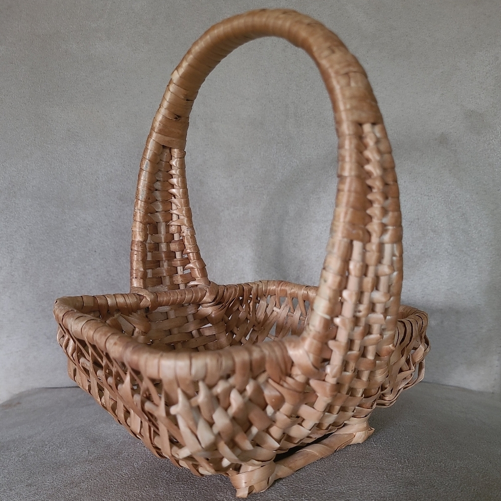 Small Woven rectangular basket with handle approximately 7" x 5" x 8"